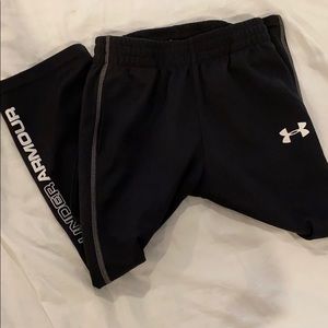 Boys Under Armour light sweatpants